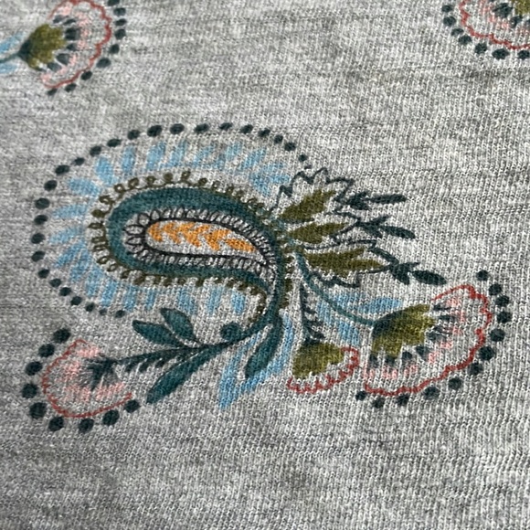 Loft Sweatshirt Womens Medium Gray Paisley Print Crewneck Cotton Boho Western - Picture 6 of 10